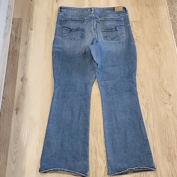 🍃 American Eagle Hi-Rise Skinny Kick 14 Short - Picture 2 of 6